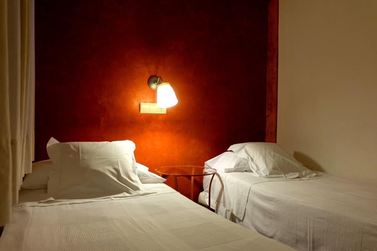 Hotel Carmen Roses Dış mekan fotoğraf