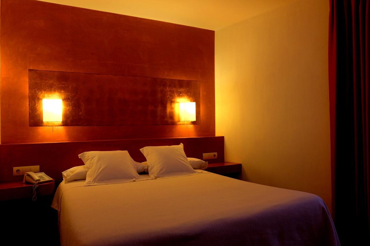 Hotel Carmen Roses Dış mekan fotoğraf