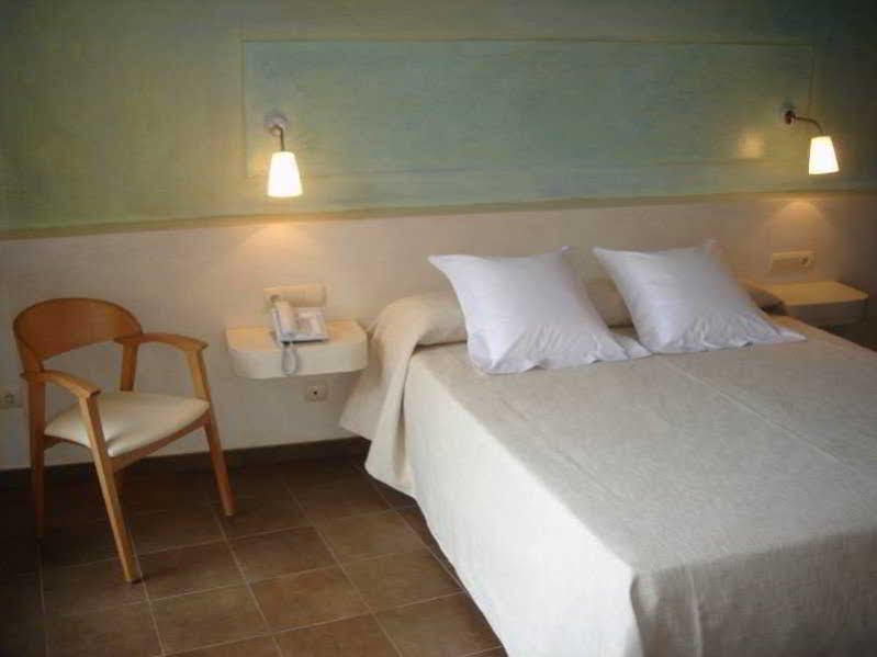 Hotel Carmen Roses Dış mekan fotoğraf